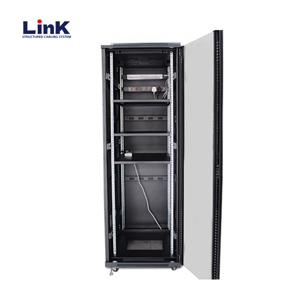 Dimensions de l'armoire de rack de serveur de centre de données 19 pouces 600x800 avec panneaux latéraux amovibles verrouillables